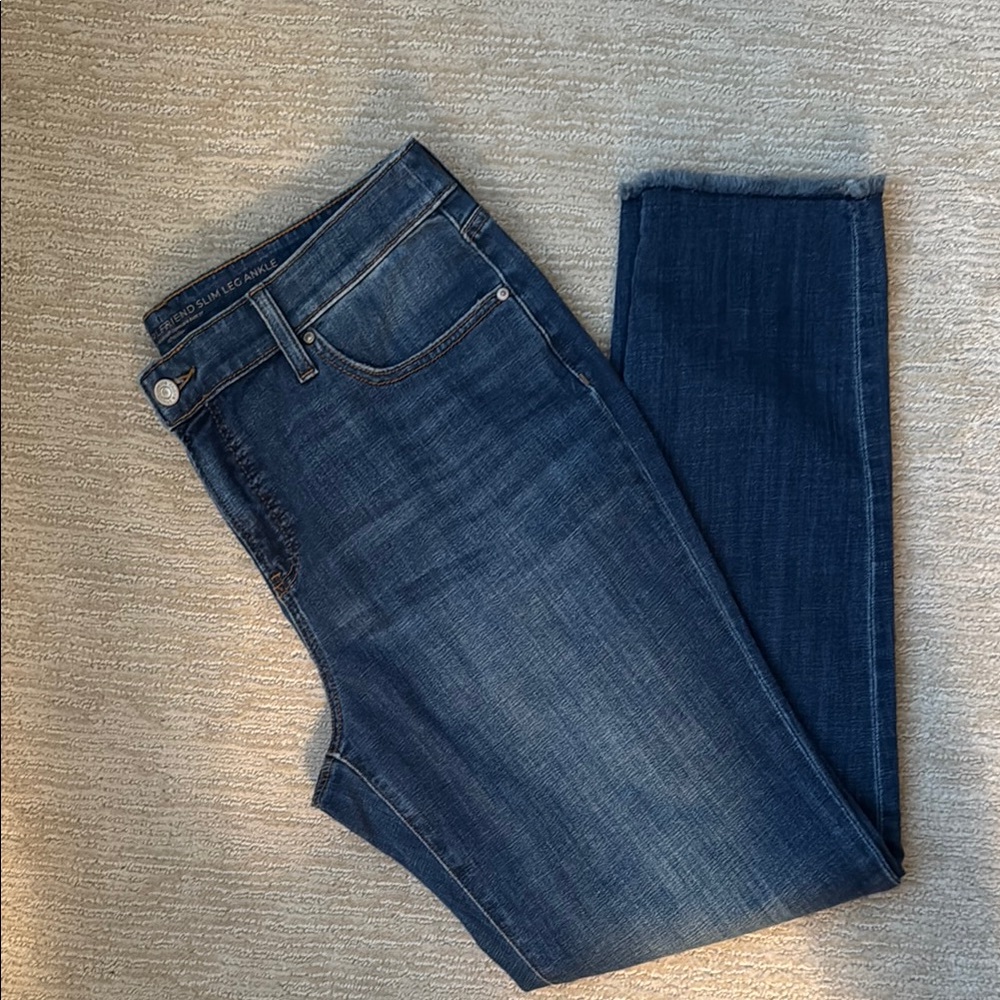 Chico's Blue Ankle Cropped Jeans with Modern Indigo Wash